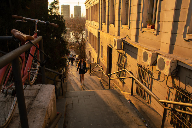 Velike stepenice – 108 stepenika između Istoka i Zapada
